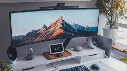 How to Create a Minimalist Desk Setup on a Budget