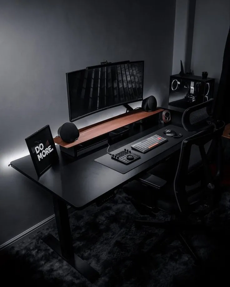 Dark Minimalist Desk Setups