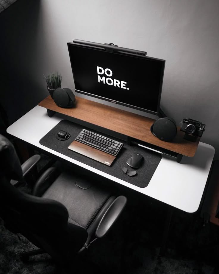 Master the Clean Aesthetic Desk Setup: Functionality Included!